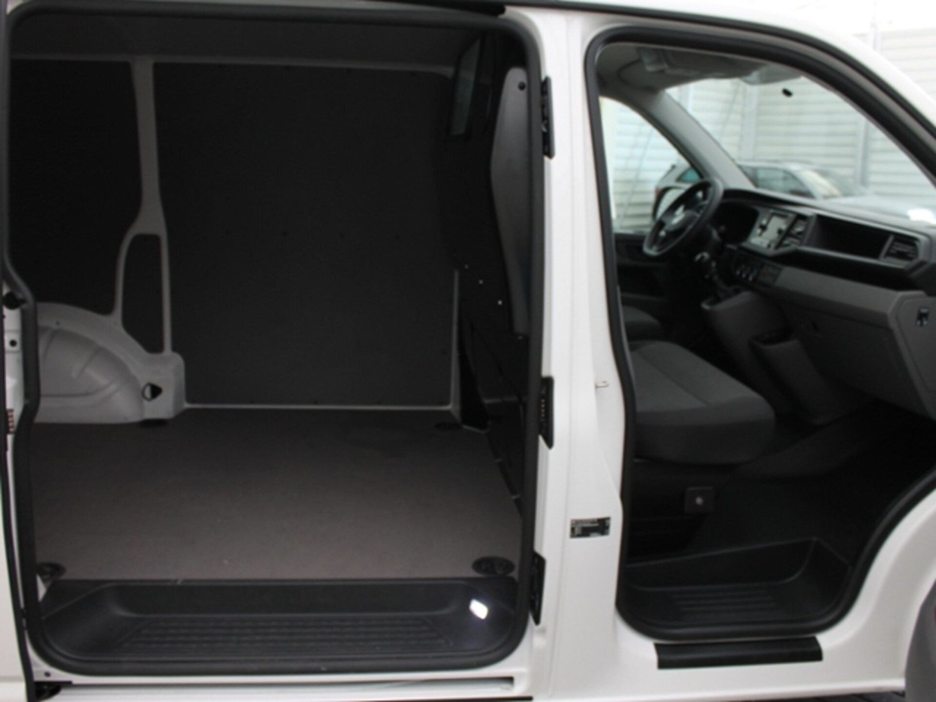 Volkswagen T6.1 Transporter Kasten kurzer Radstand