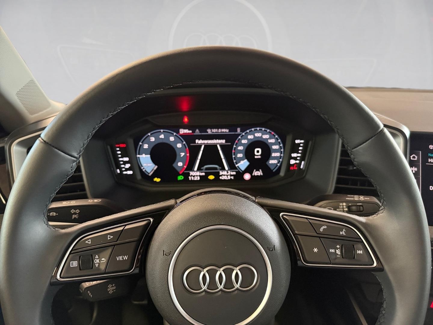 Bild über Audi A1 Sportback advanced 30 TFSI Schaltgetriebe - für weitere Informationen kontaktieren Sie den Audi Partner