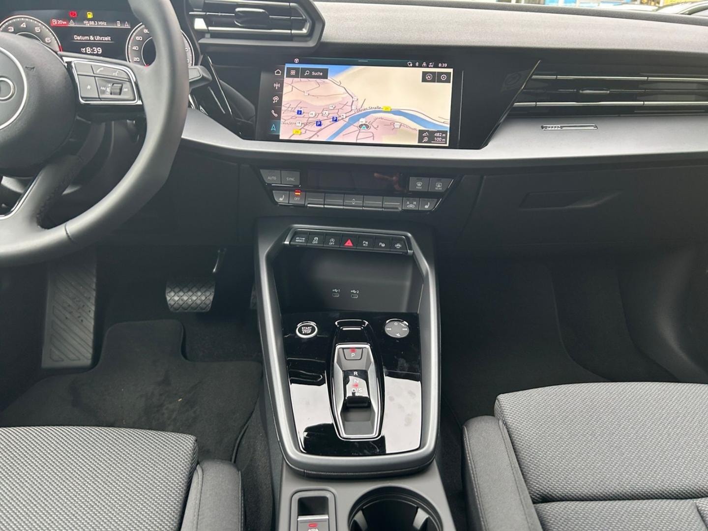 Bild über Audi A3 Sportback TFSI 110 kW S tronic - für weitere Informationen kontaktieren Sie den Audi Partner