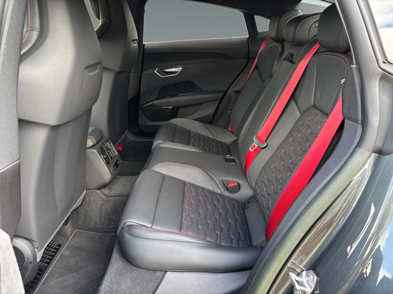Image about Audi RS e-tron GT e-tron quattro