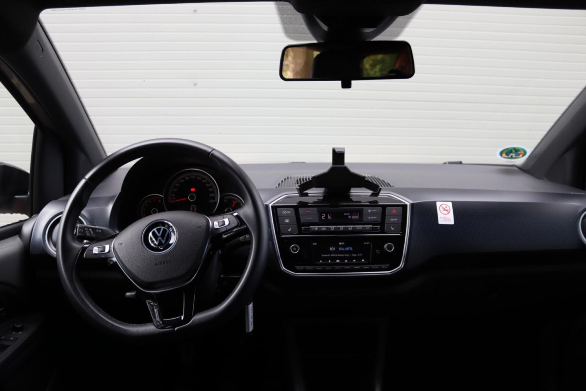 Volkswagen up! UNITED