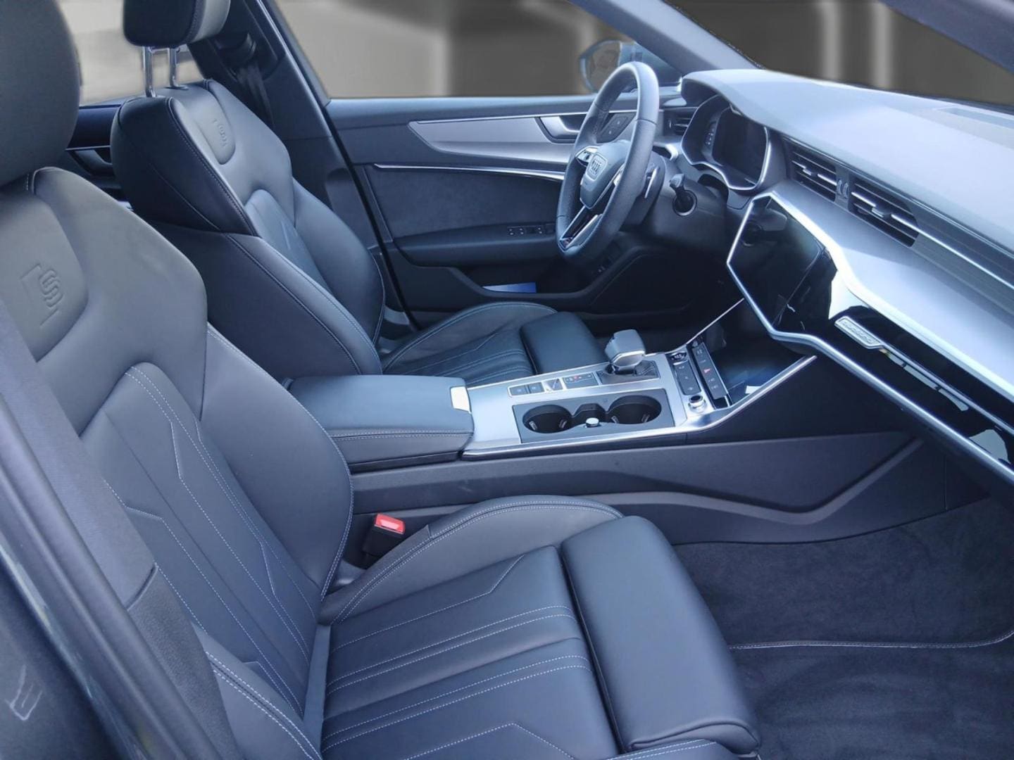 Bild über Audi A6 Avant S line 45 TFSI quattro S tronic - für weitere Informationen kontaktieren Sie den Audi Partner
