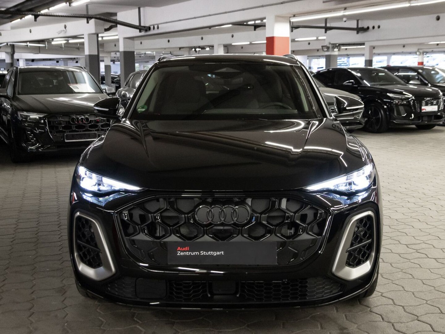 Bild über Audi Q5 SUV TDI quattro 150 kW S tronic - für weitere Informationen kontaktieren Sie den Audi Partner