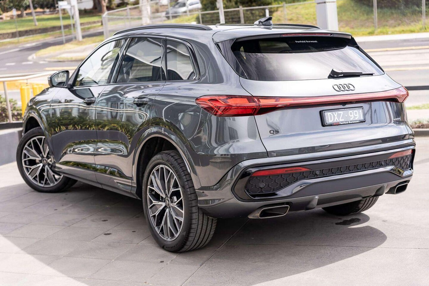 Image about Audi Q5 SUV TFSI quattro 200 kW sport