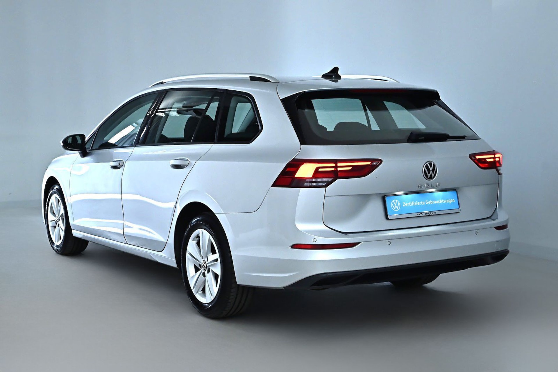 Volkswagen Golf Variant Life