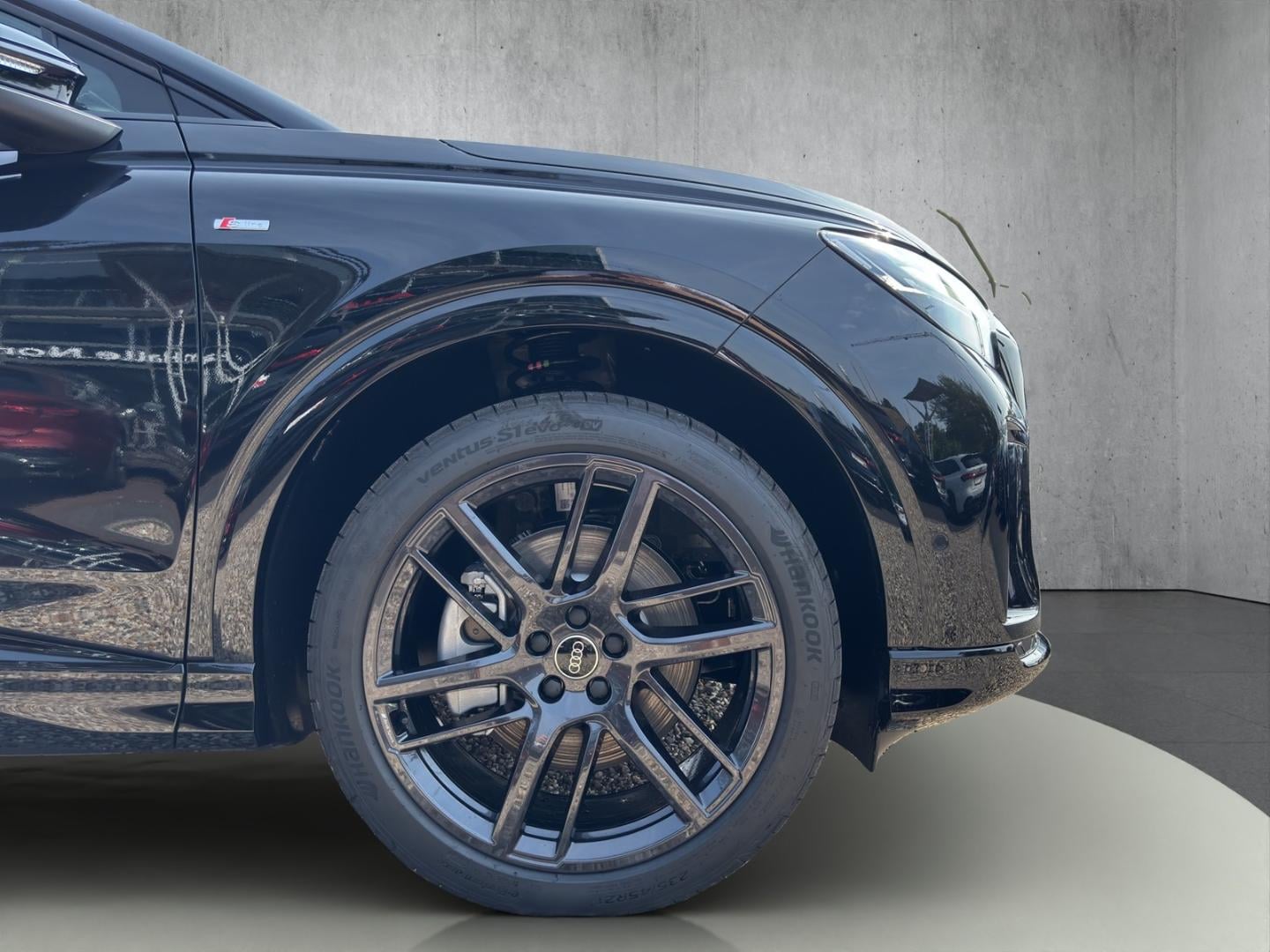 Bild über Audi Q4 SUV e-tron e-tron quattro performance 250 kW - für weitere Informationen kontaktieren Sie den Audi Partner