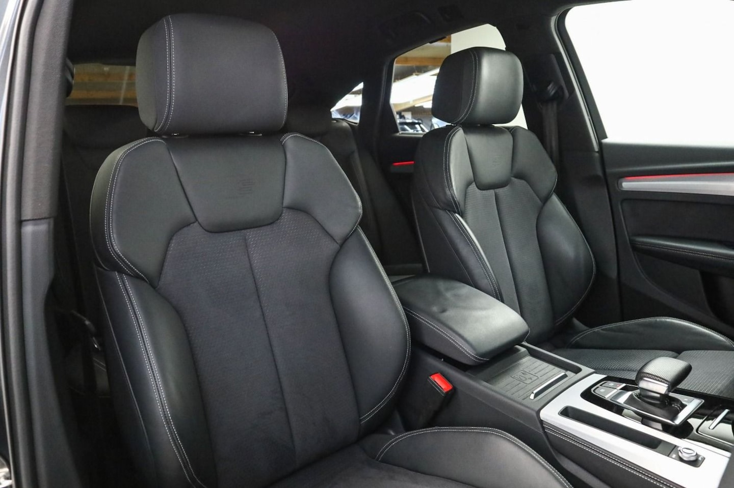 Bild über Audi Q5 Sportback 40 TFSI quattro S tronic - für weitere Informationen kontaktieren Sie den Audi Partner