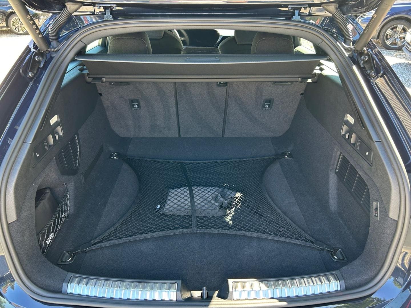 Bild über Audi A5 Avant TDI 150 kW S tronic - für weitere Informationen kontaktieren Sie den Audi Partner