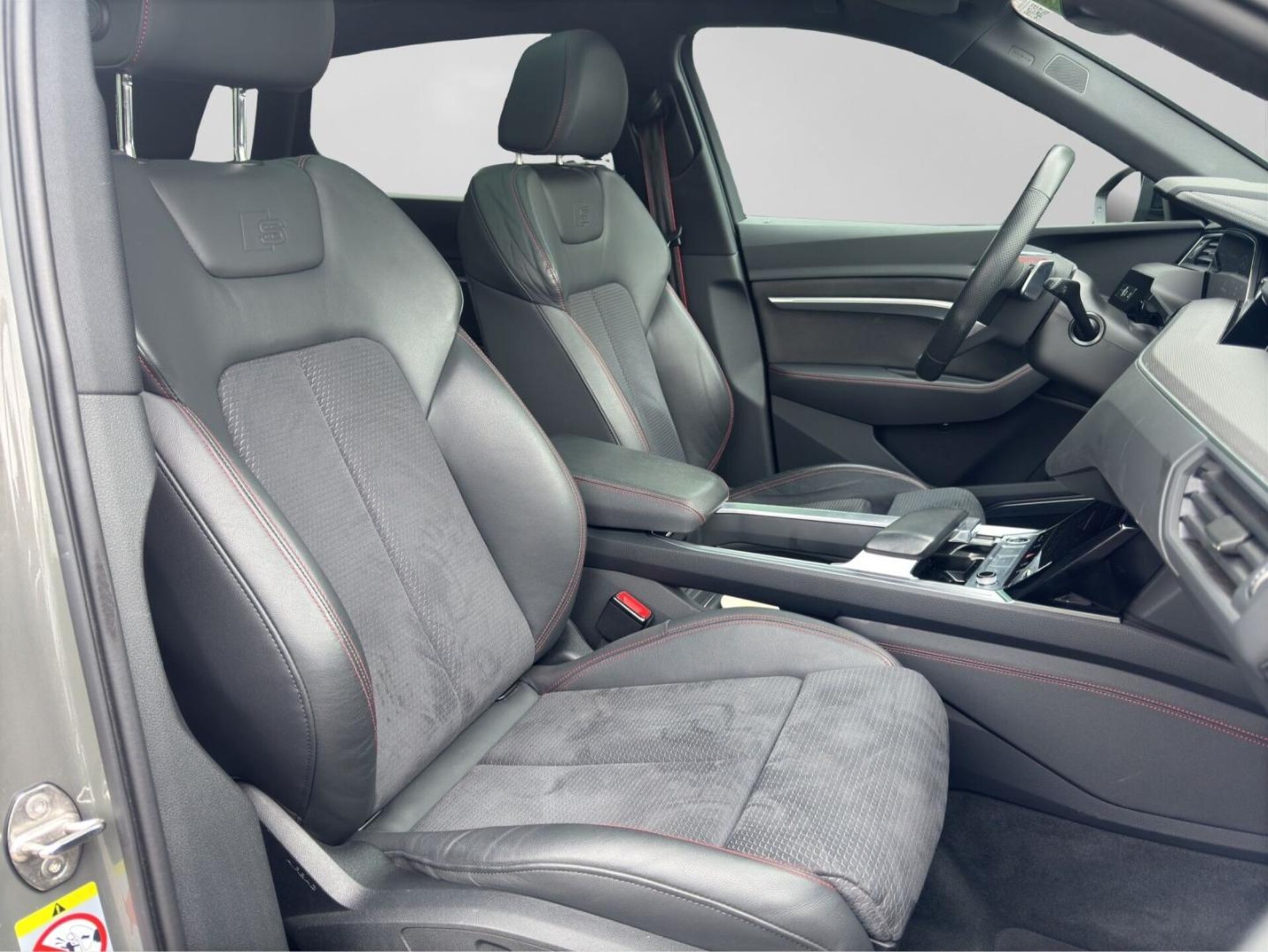 Audi Q8 e-tron S line