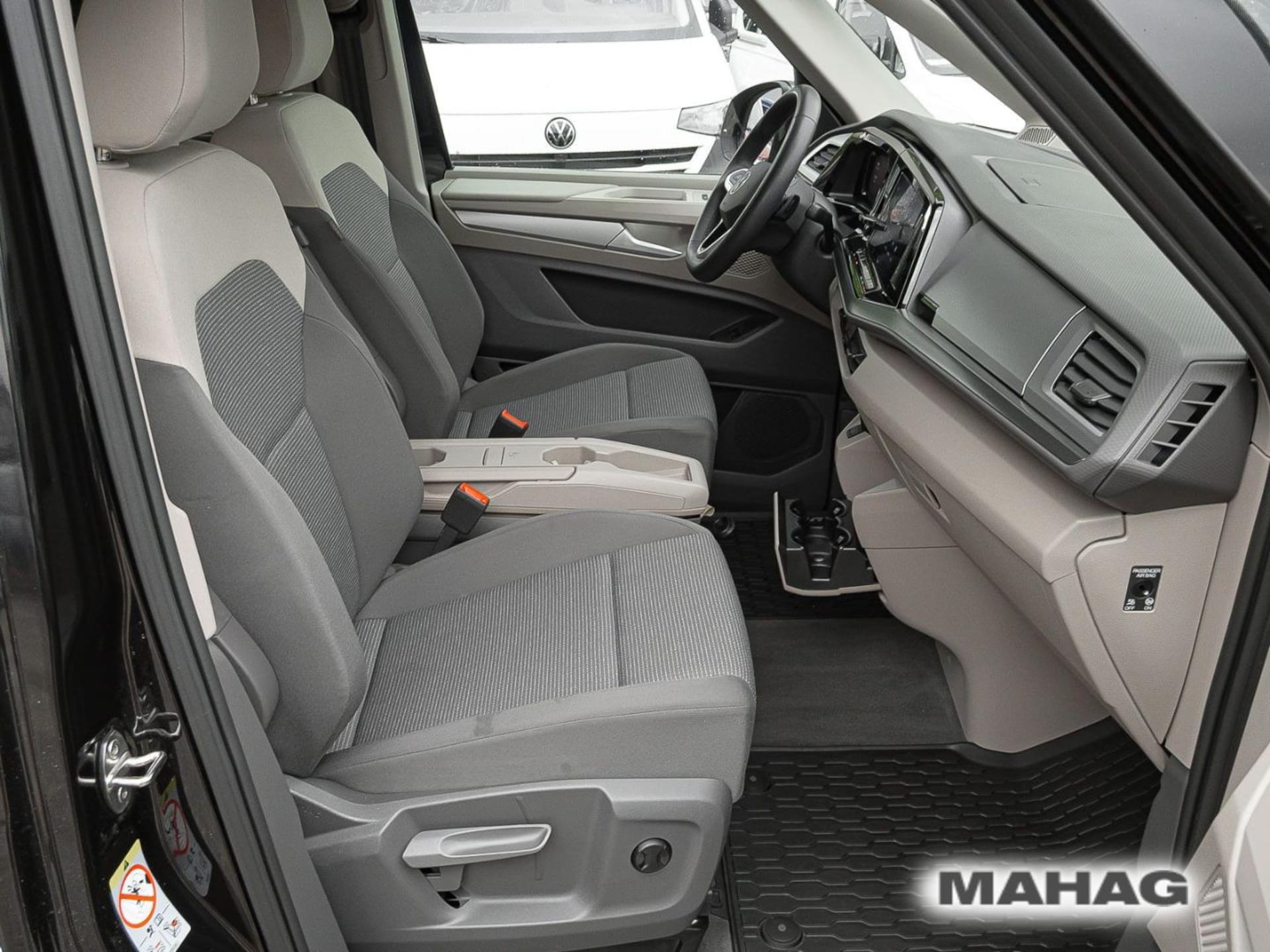 Volkswagen Multivan Basis-Modell