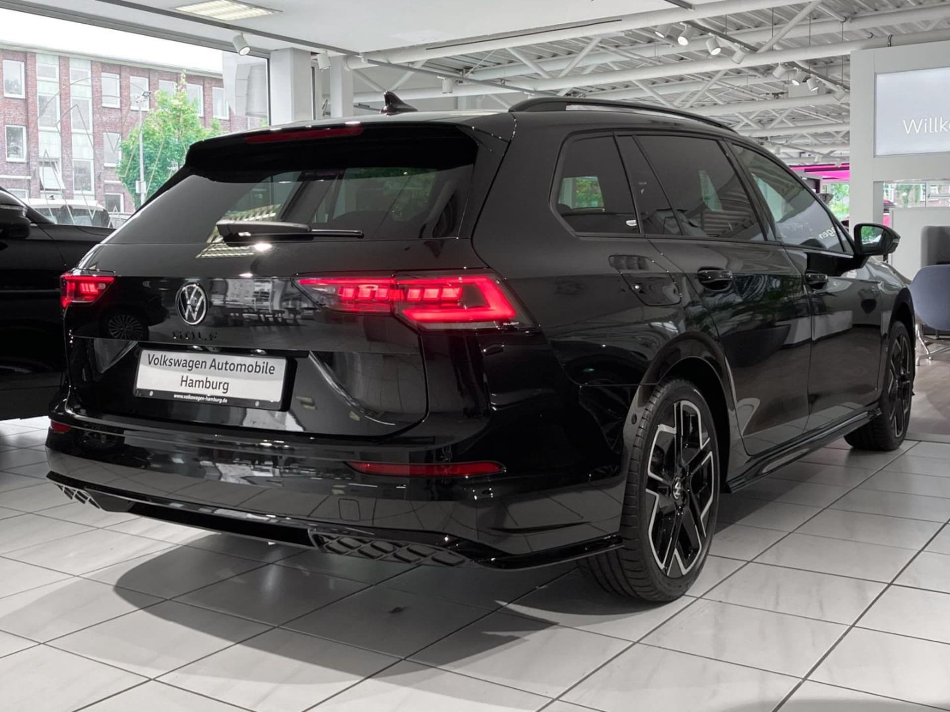 Volkswagen Golf Variant R-Line