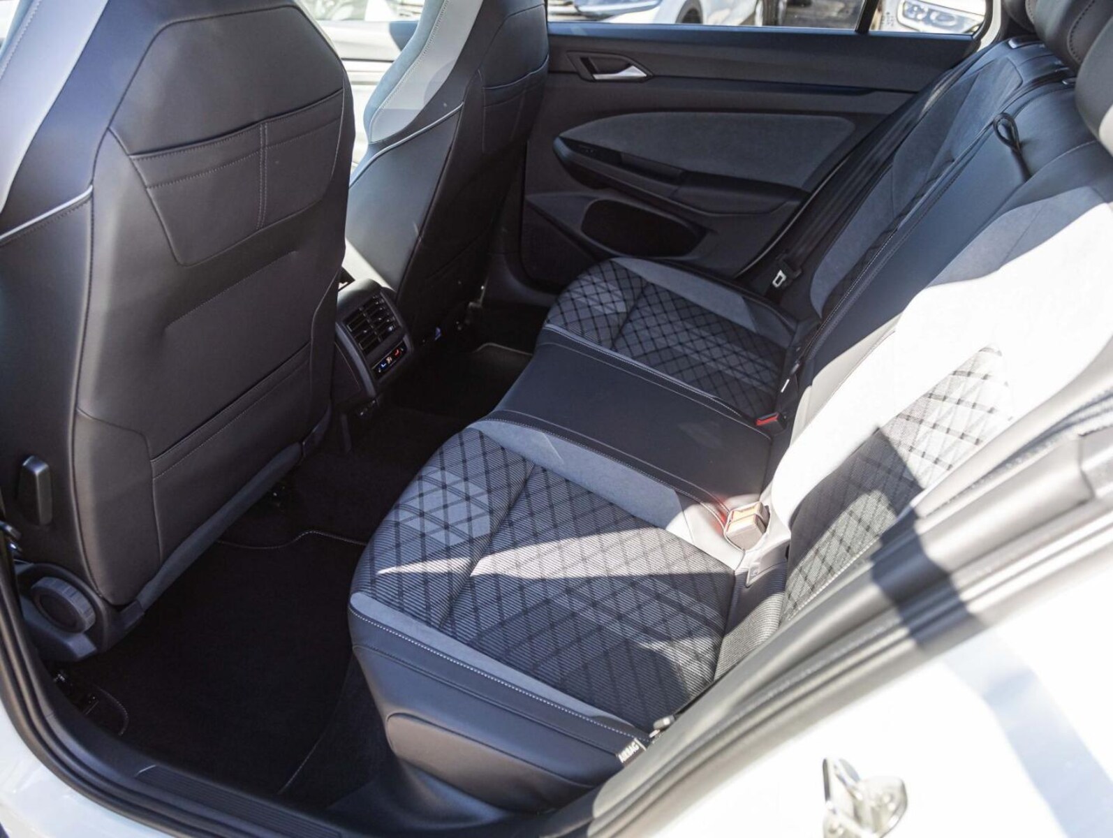 Volkswagen Golf Variant – Bild 16
