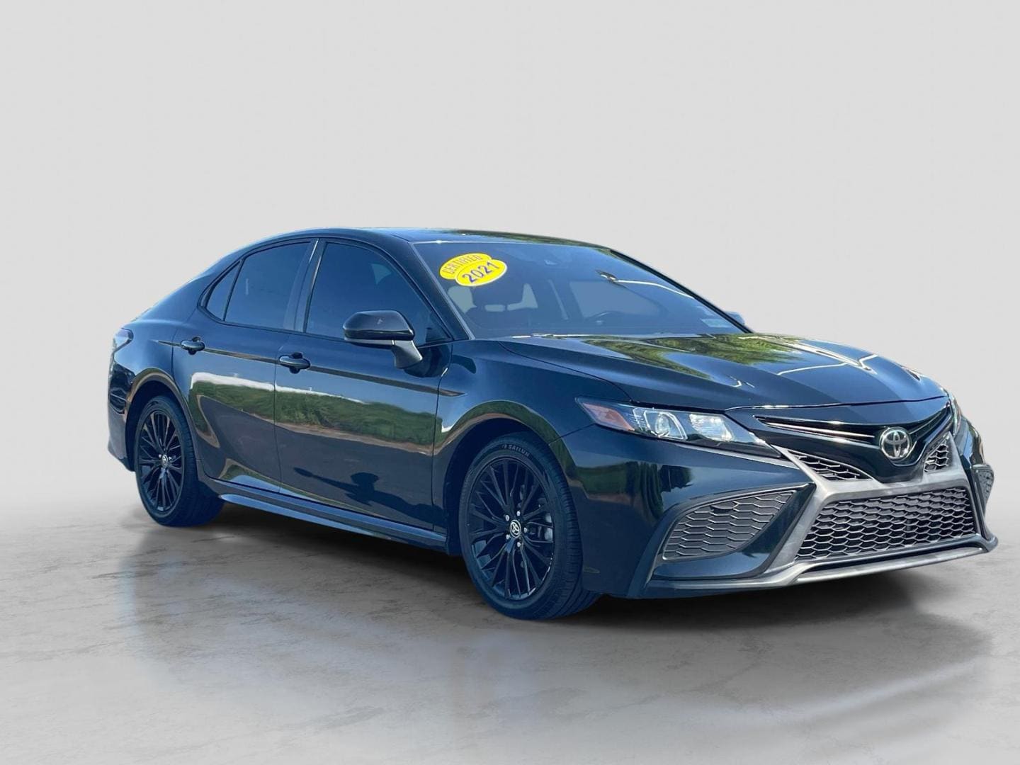 2021 Toyota Camry 2.5 Auto SE Nightshade's photo