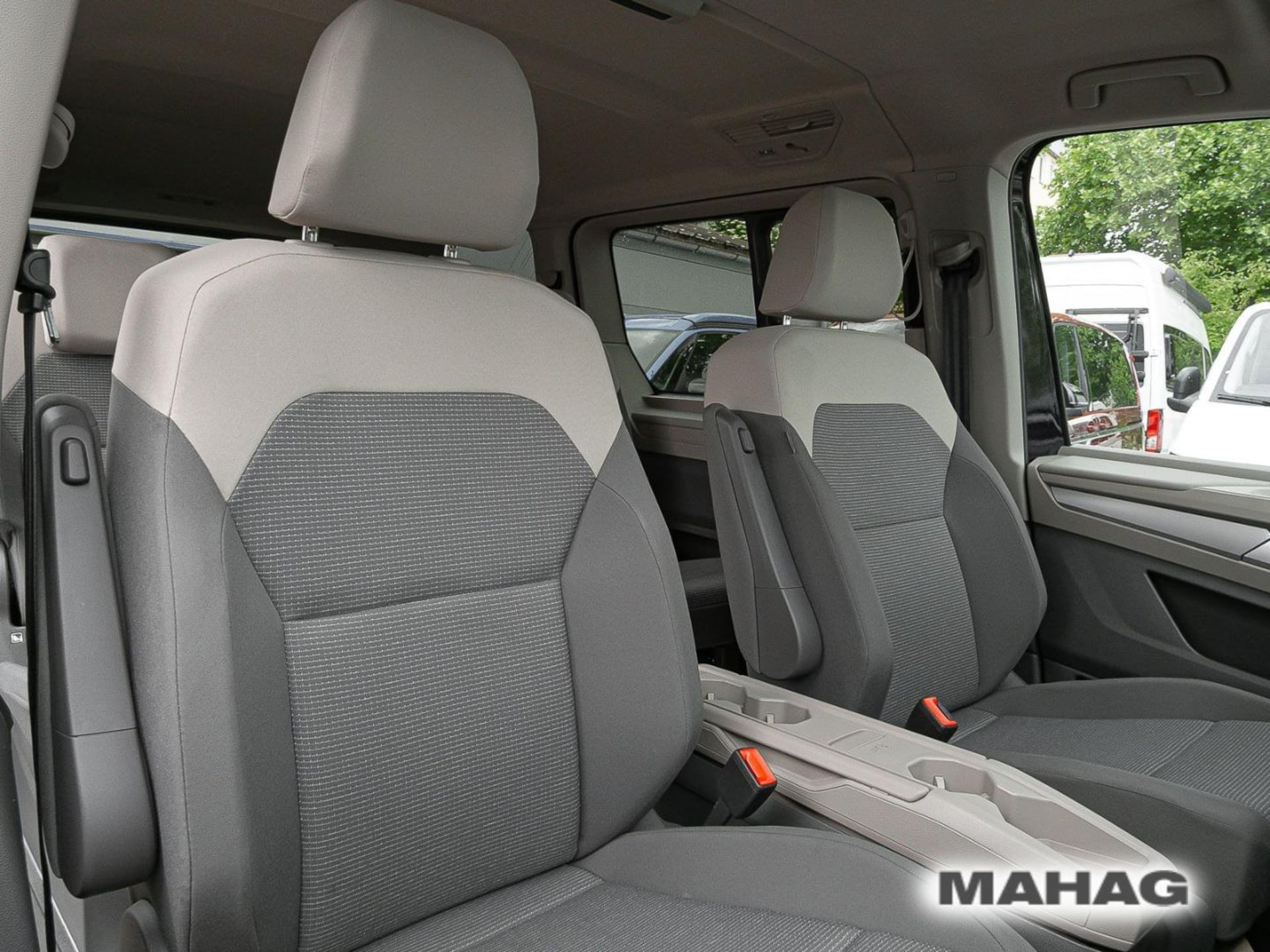 Volkswagen Multivan Basis-Modell