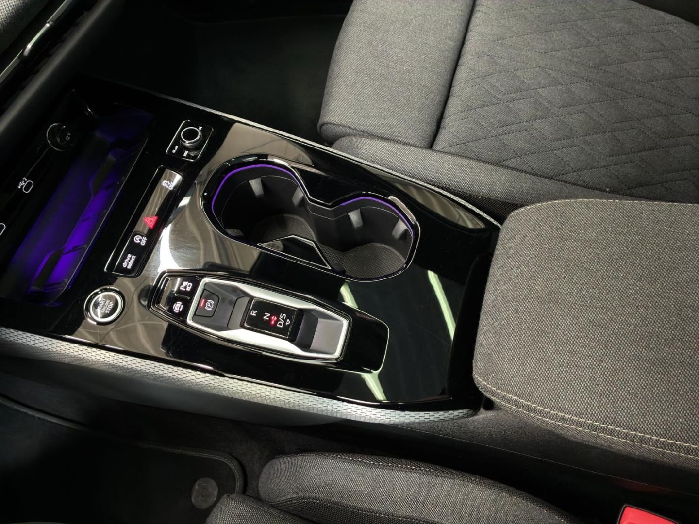 Bild über Audi A5 Avant TFSI quattro S tronic - für weitere Informationen kontaktieren Sie den Audi Partner