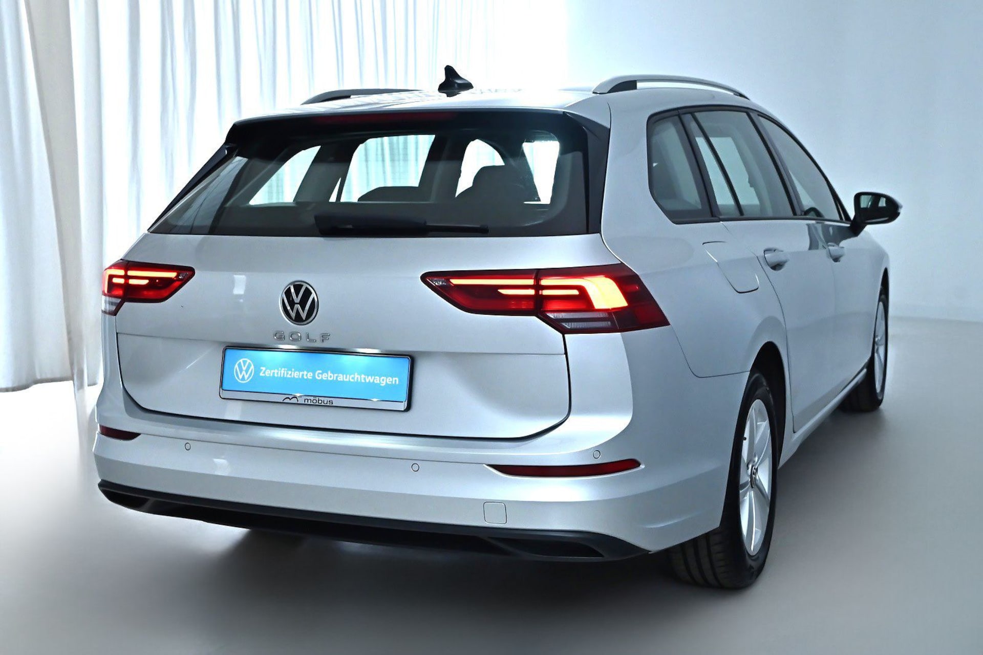 Volkswagen Golf Variant Life