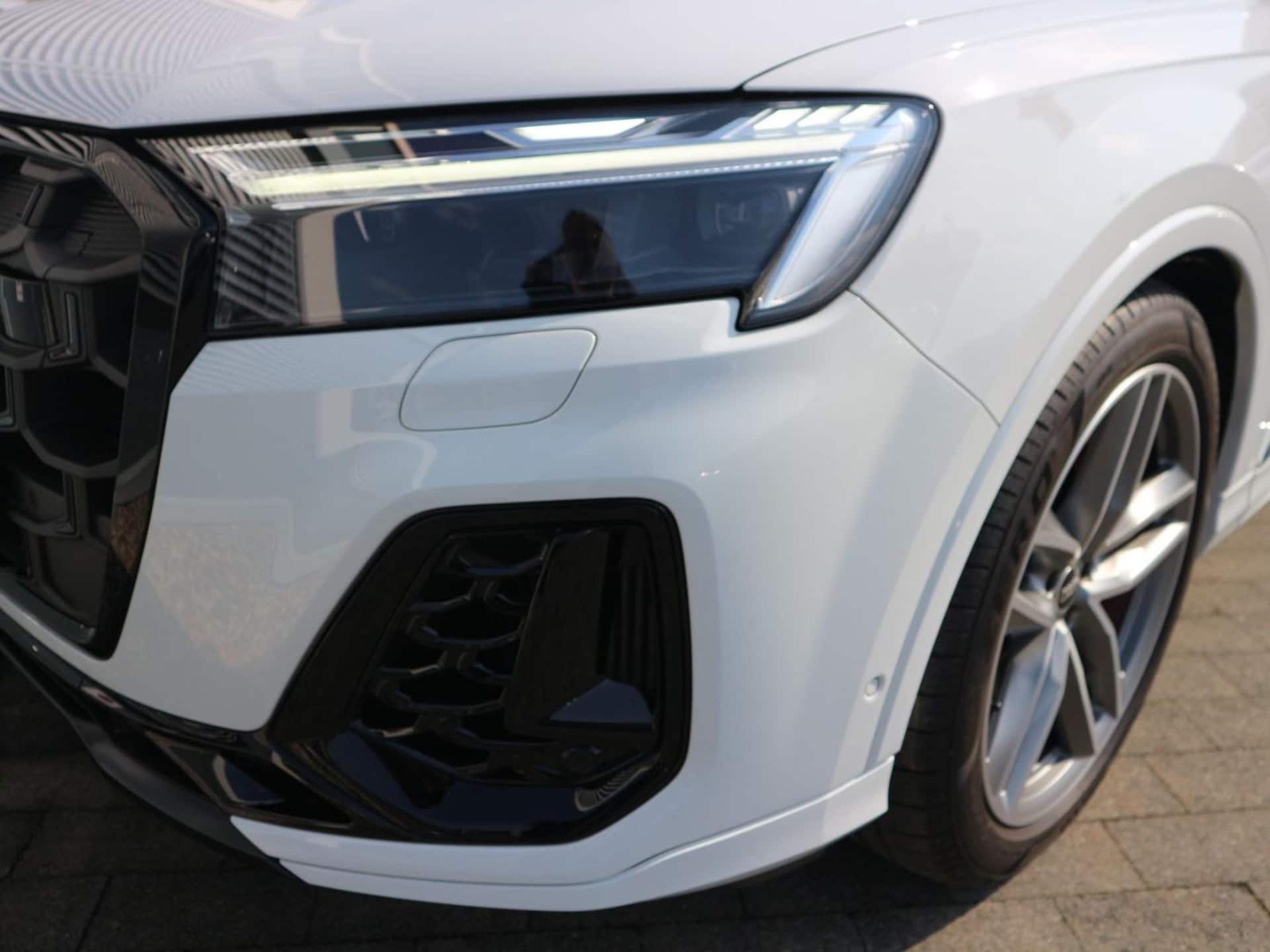 Audi Q7 SUV TFSI e S line