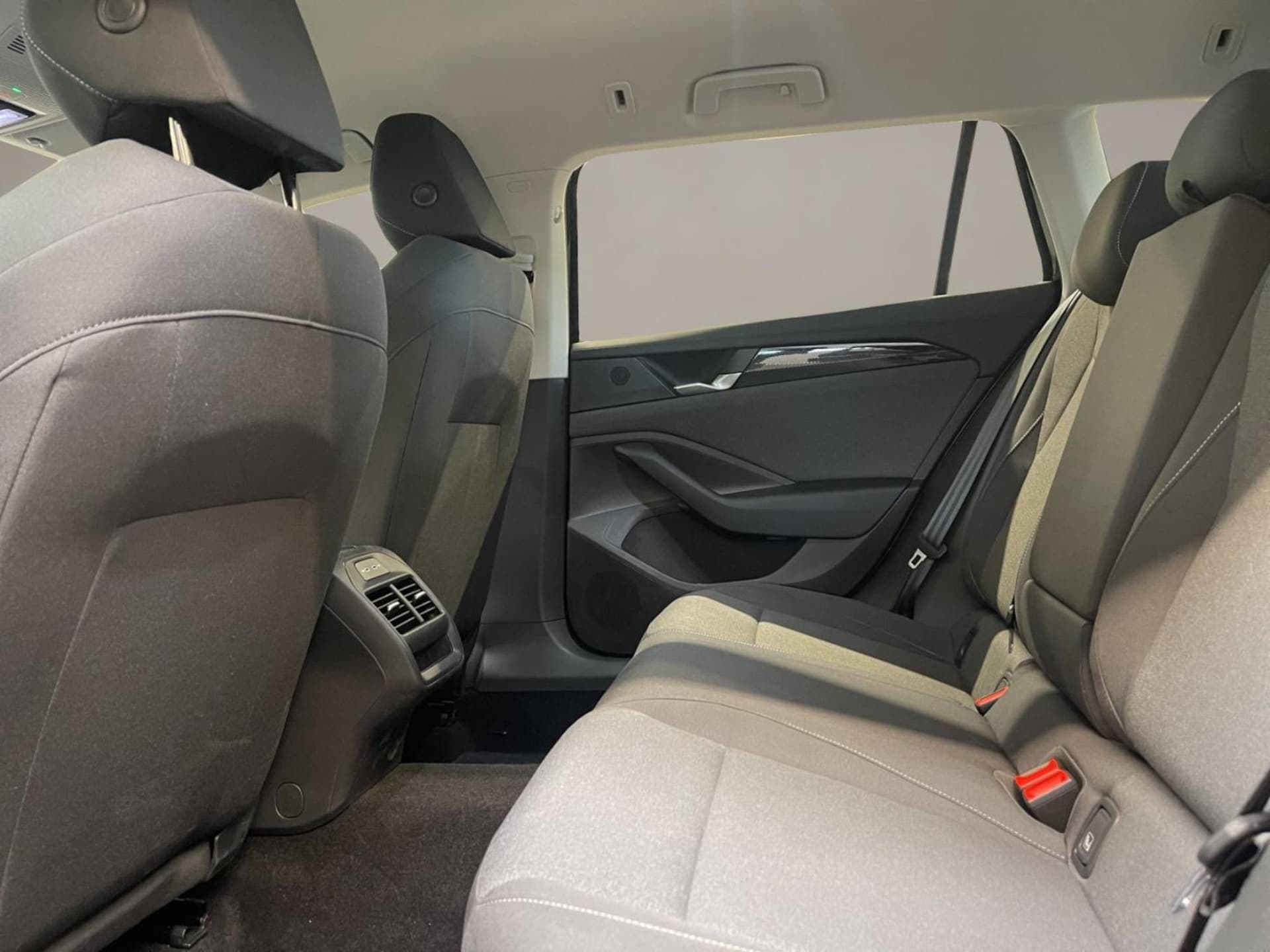 Volkswagen Passat Basis-Modell