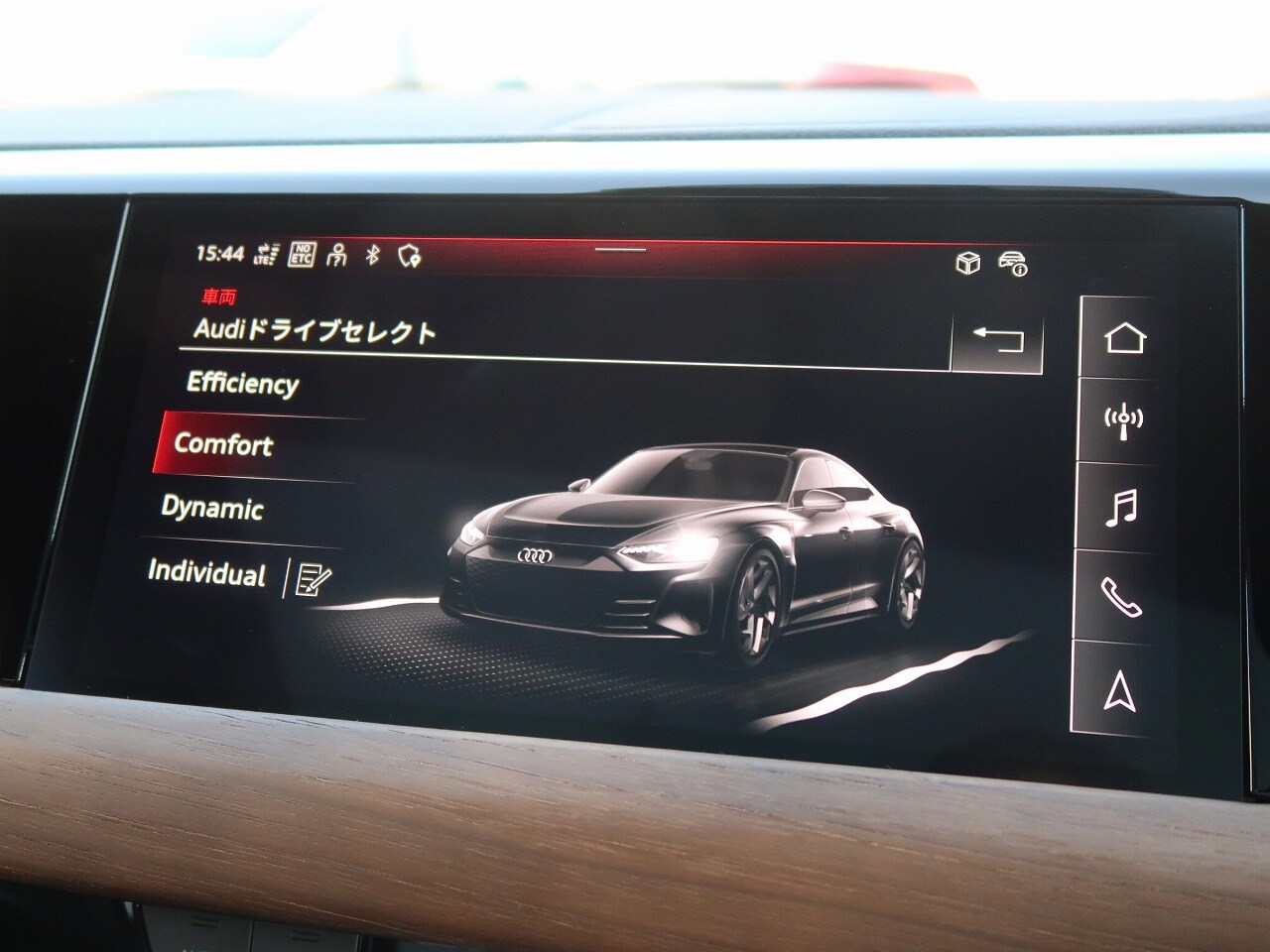 Image about Audi e-tron GT e-tron GT quattro 350,00 kW