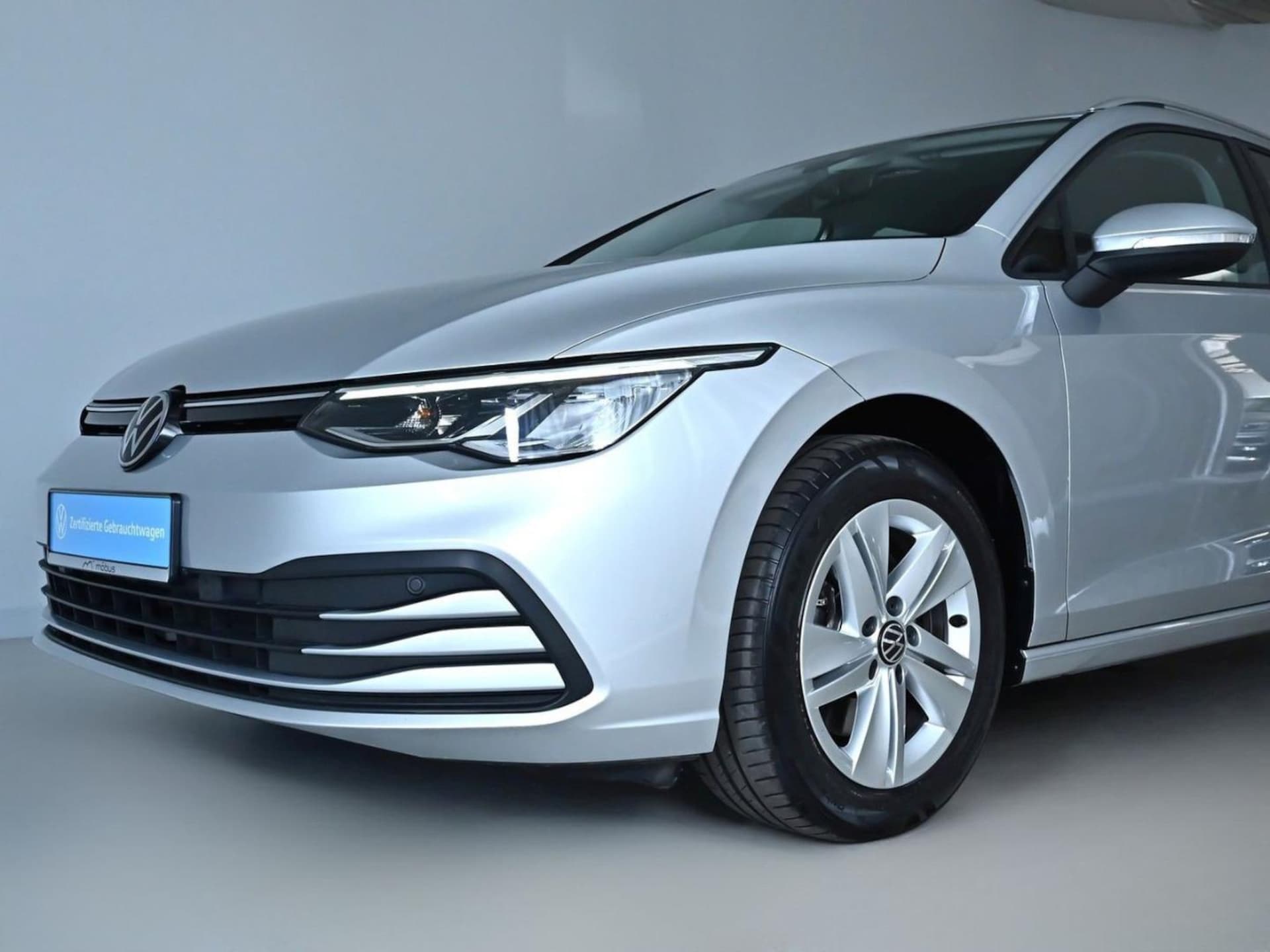 Volkswagen Golf Variant Life
