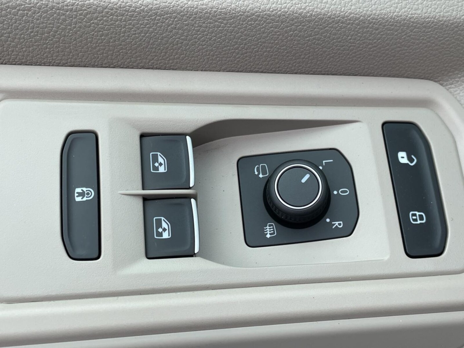 Volkswagen Multivan – Bild 7