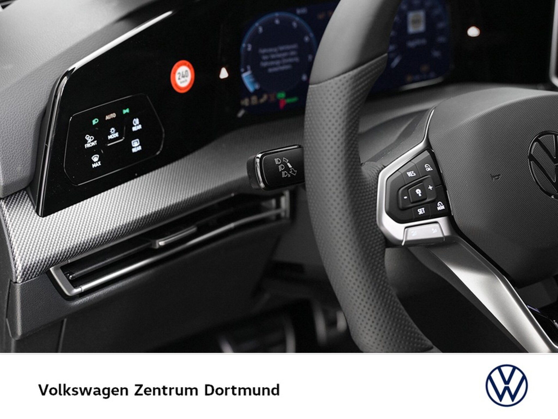 Volkswagen Golf R-Line