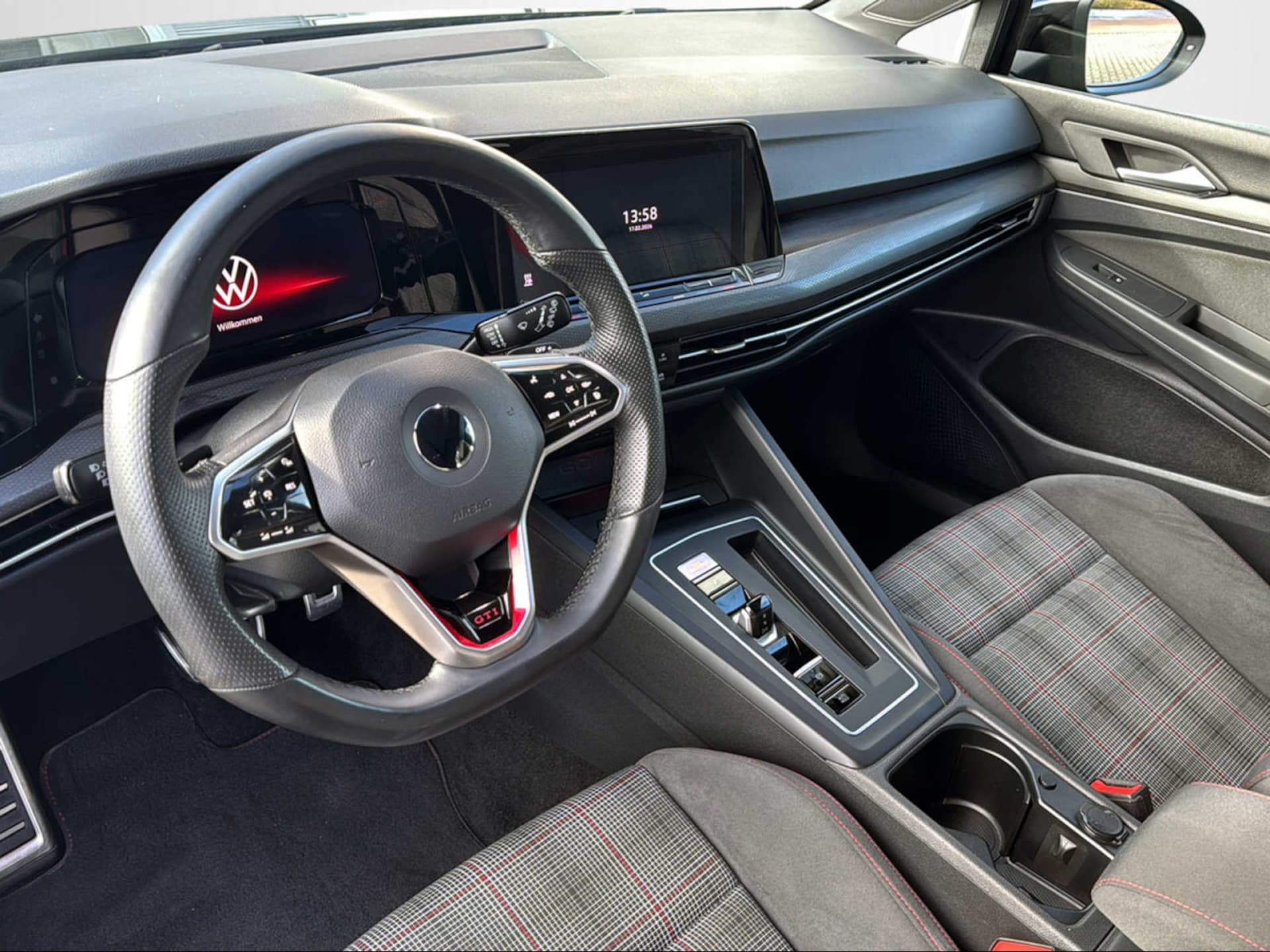 Volkswagen Golf GTI