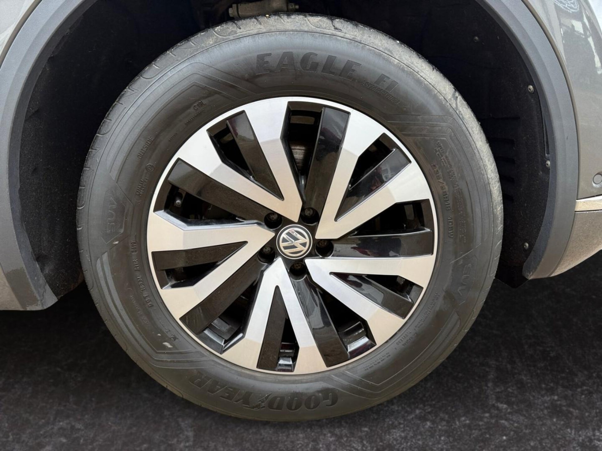 Volkswagen Touareg Basis-Modell