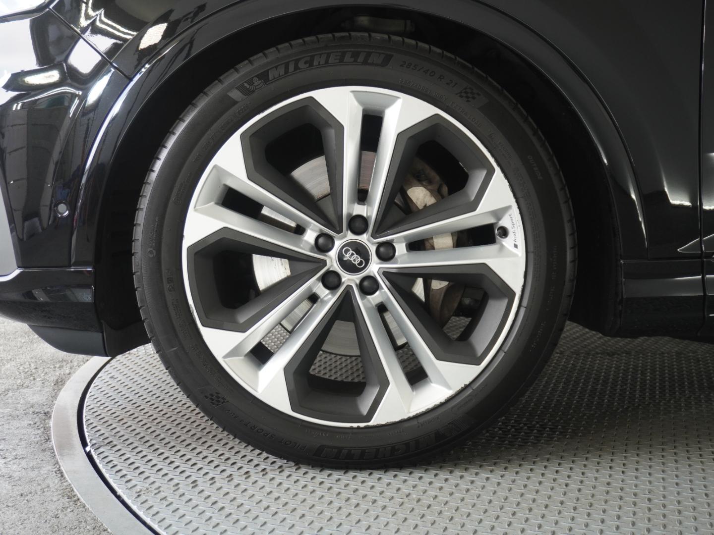 Audi Q7 55 TFSI quattro S line 250(340) kW(PS) tiptronic for more details contact your dealer