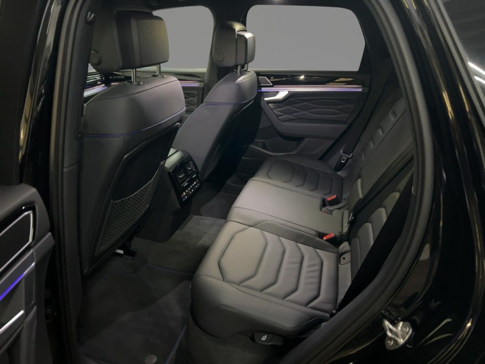 Volkswagen Touareg R