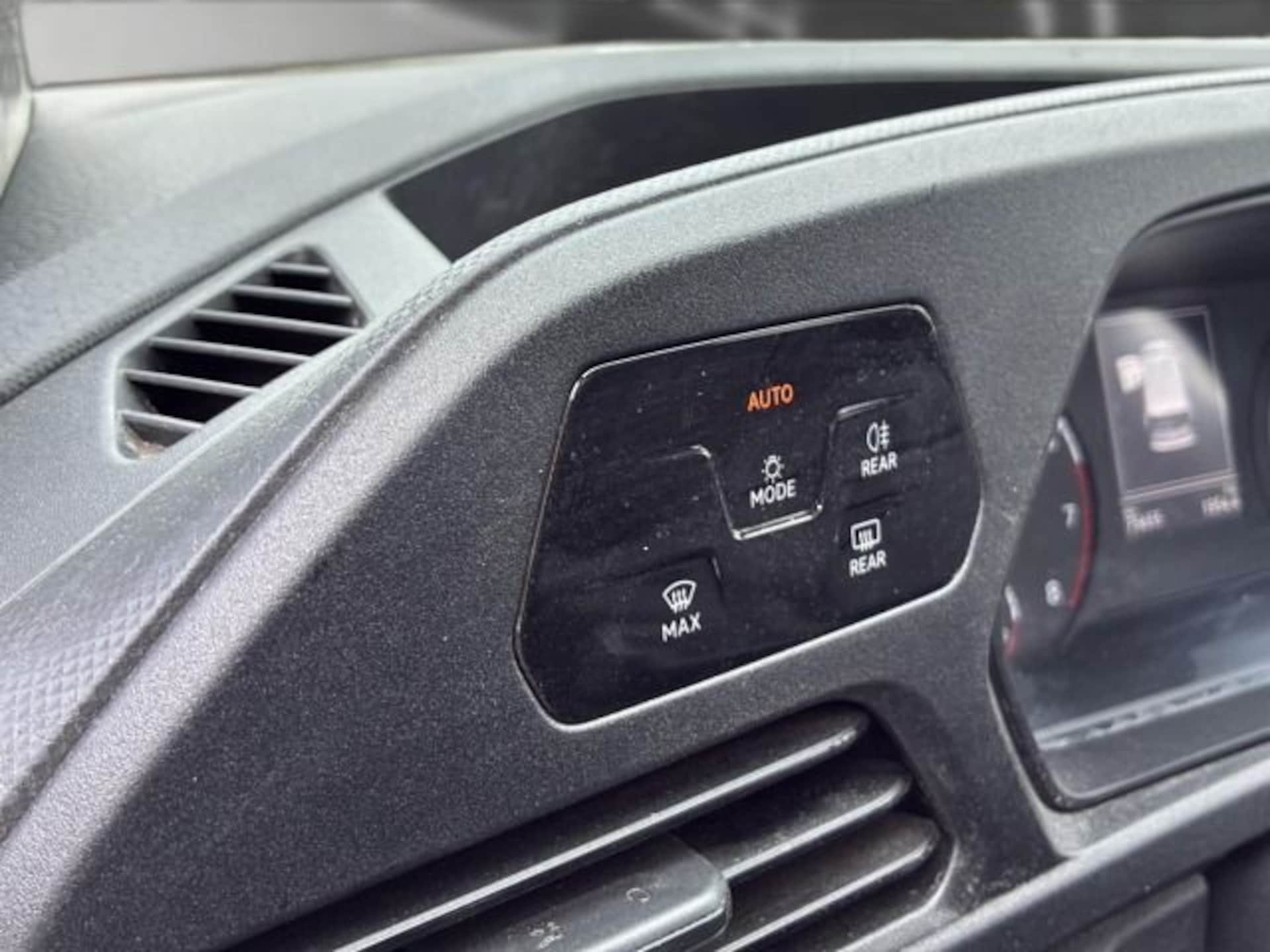 Volkswagen Caddy Basis-Modell