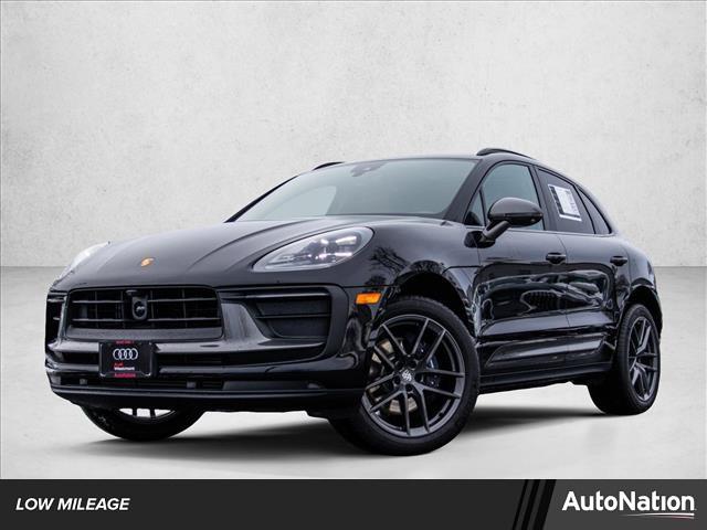 2026 PORSCHE MACAN - Image 1