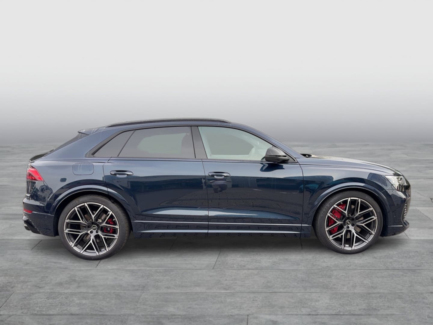 Bild über Audi RS Q8 SUV TFSI quattro 441 kW tiptronic - für weitere Informationen kontaktieren Sie den Audi Partner