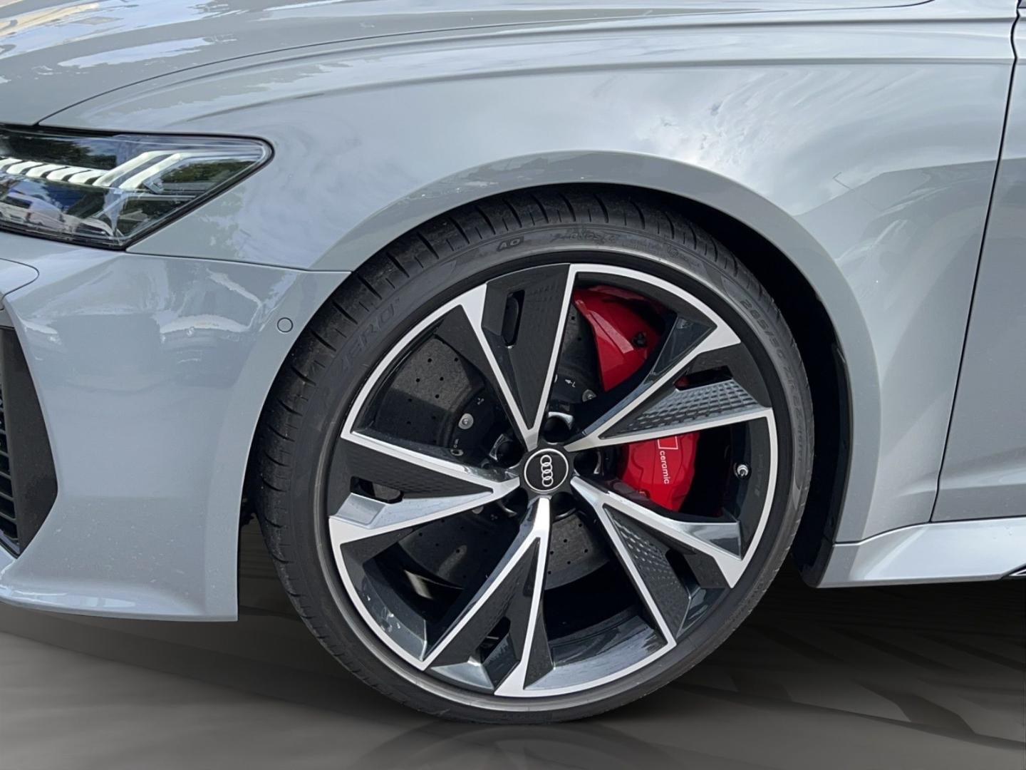 Image about Audi RS 6 Avant performance TFSI quattro tiptronic