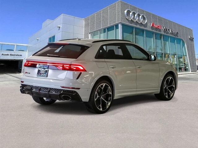 2026 Audi RS Q8 SUV performance