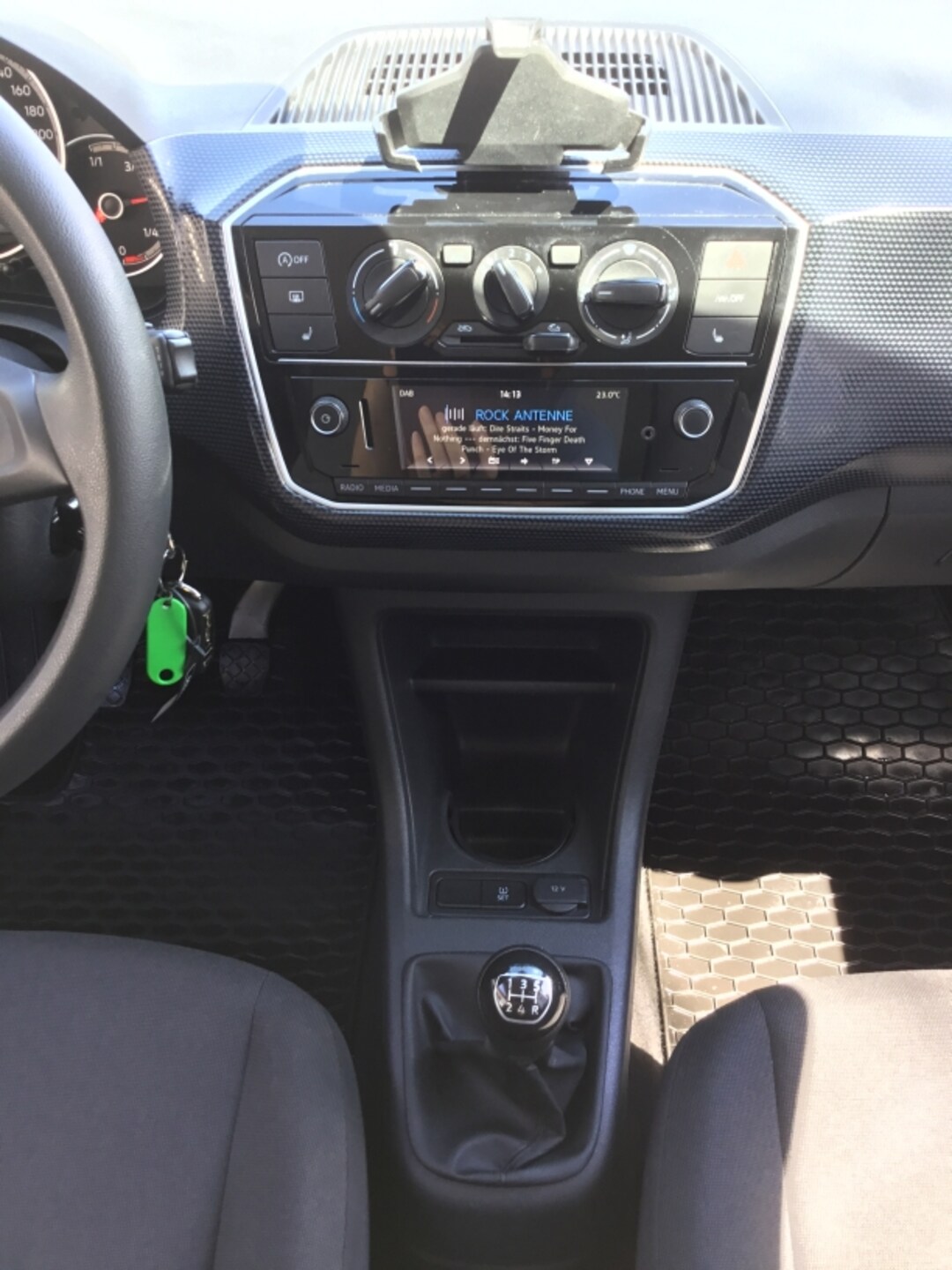 Volkswagen up! move up!