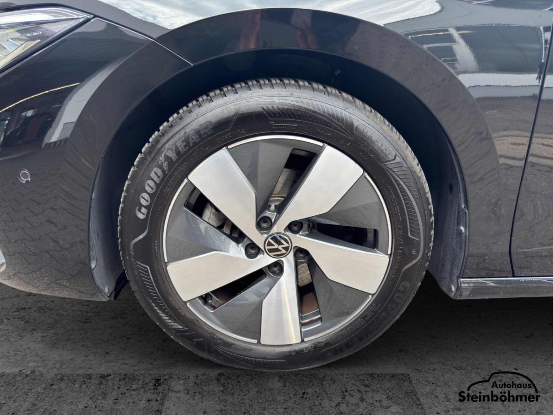 Volkswagen Passat Elegance