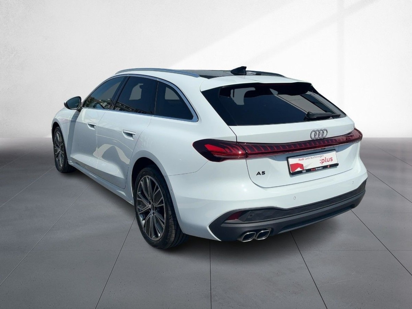 Bild über Audi A5 Avant TDI 150 kW S tronic - für weitere Informationen kontaktieren Sie den Audi Partner