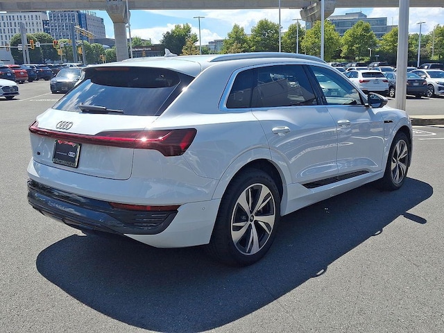 2024 Audi Q8 e-tron