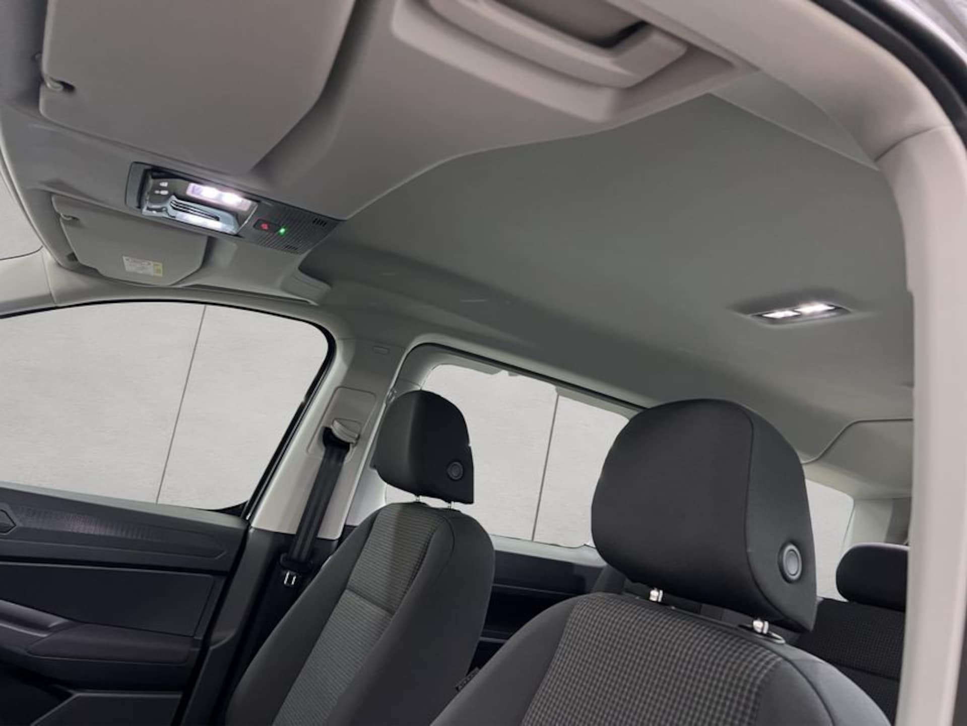 Volkswagen Caddy Maxi Basis-Modell