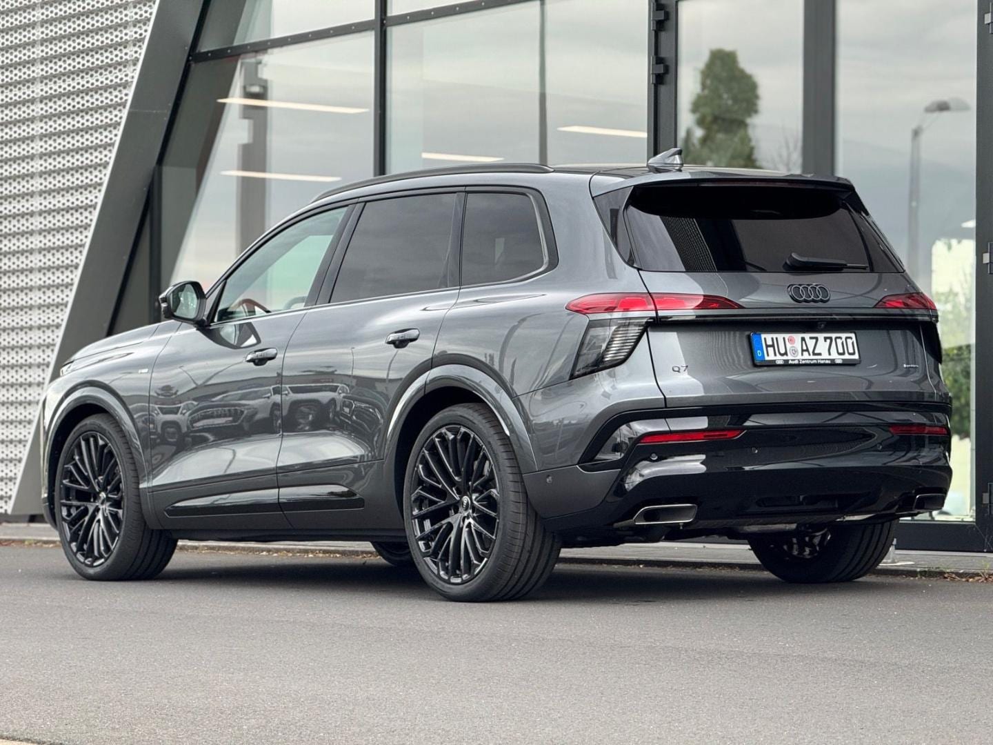 Bild über Audi Q7 SUV TDI quattro 220 kW tiptronic - für weitere Informationen kontaktieren Sie den Audi Partner