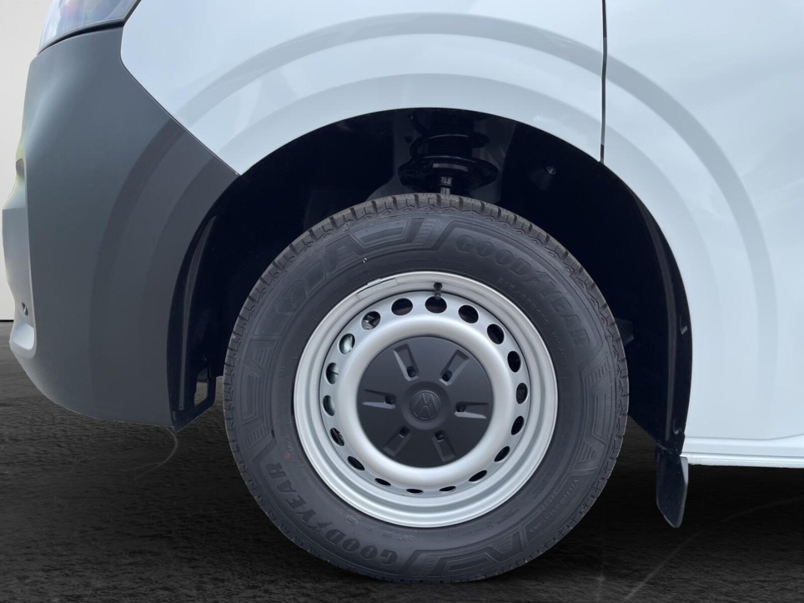 Volkswagen Transporter Kasten kurzer Radstand – Bild 6
