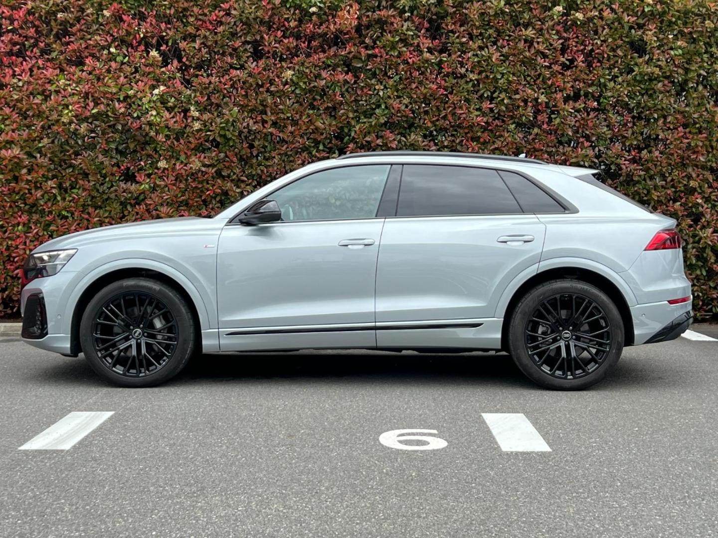 Audi Q8 SUV 55 TFSI quattro S line 250(340) kW(PS) tiptronic for more details contact your dealer