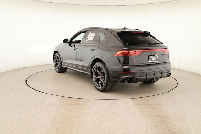 2026 Audi RS Q8 SUV performance