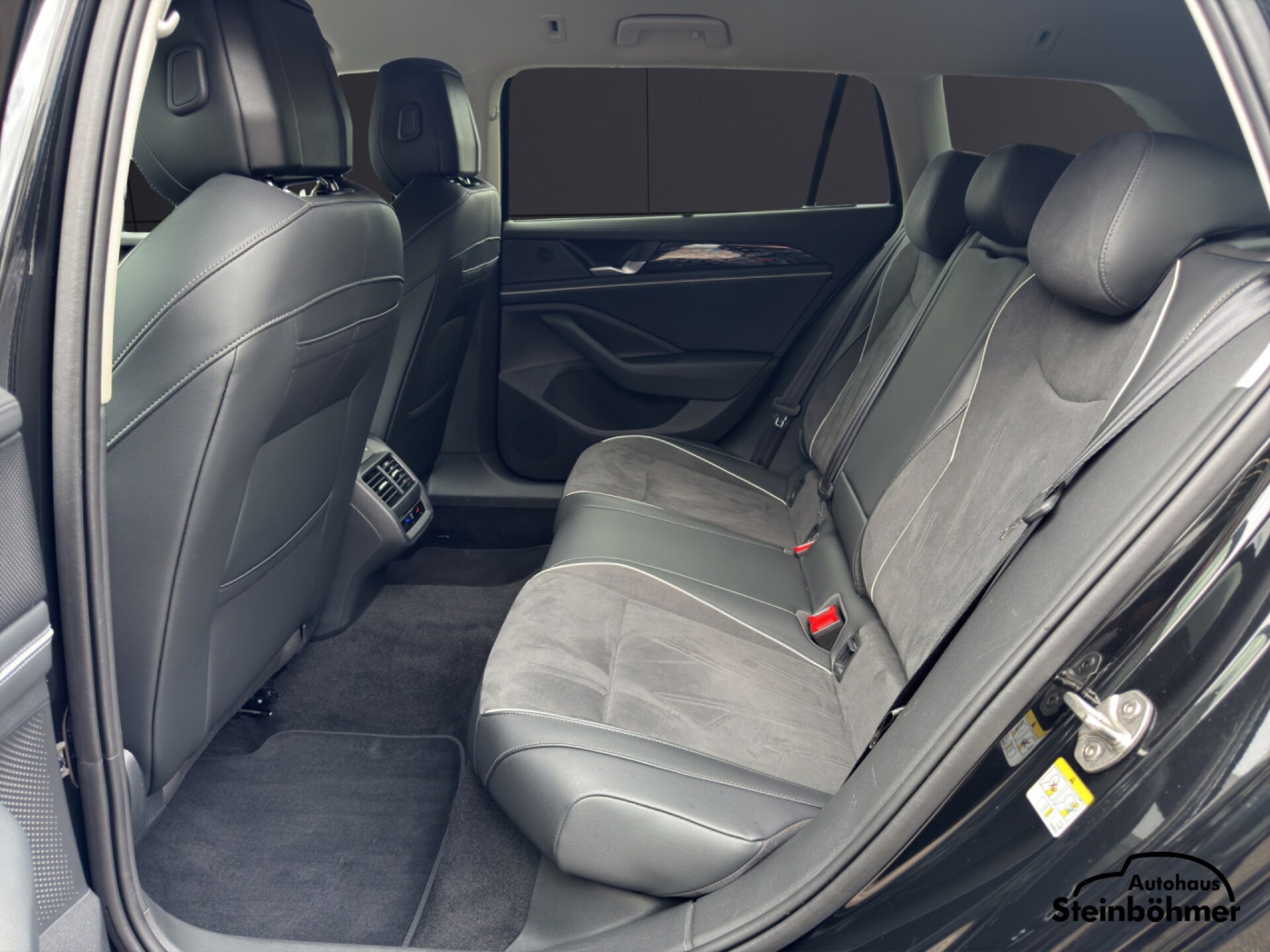 Volkswagen Passat Elegance