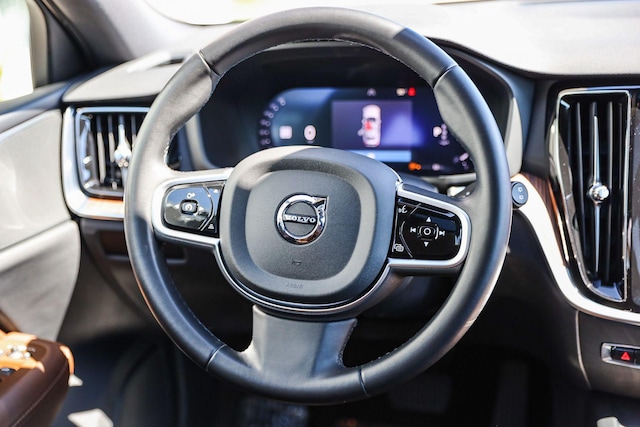 2025 Volvo V60 Cross Country 16