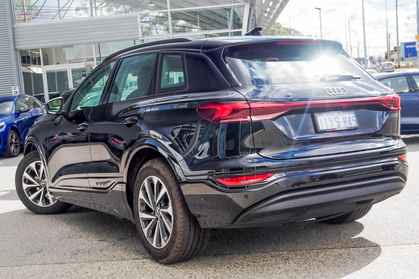 Image about Audi Q6 SUV e-tron e-tron