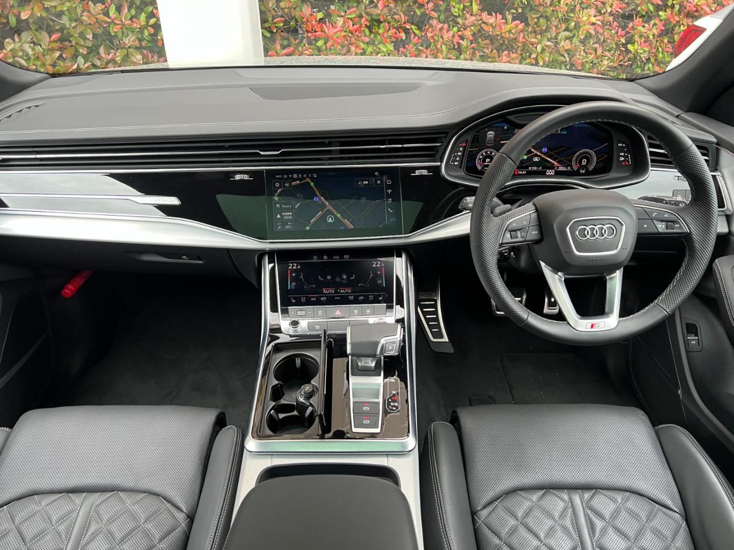 Audi Q8 SUV 55 TFSI quattro S line 250(340) kW(PS) tiptronic for more details contact your dealer