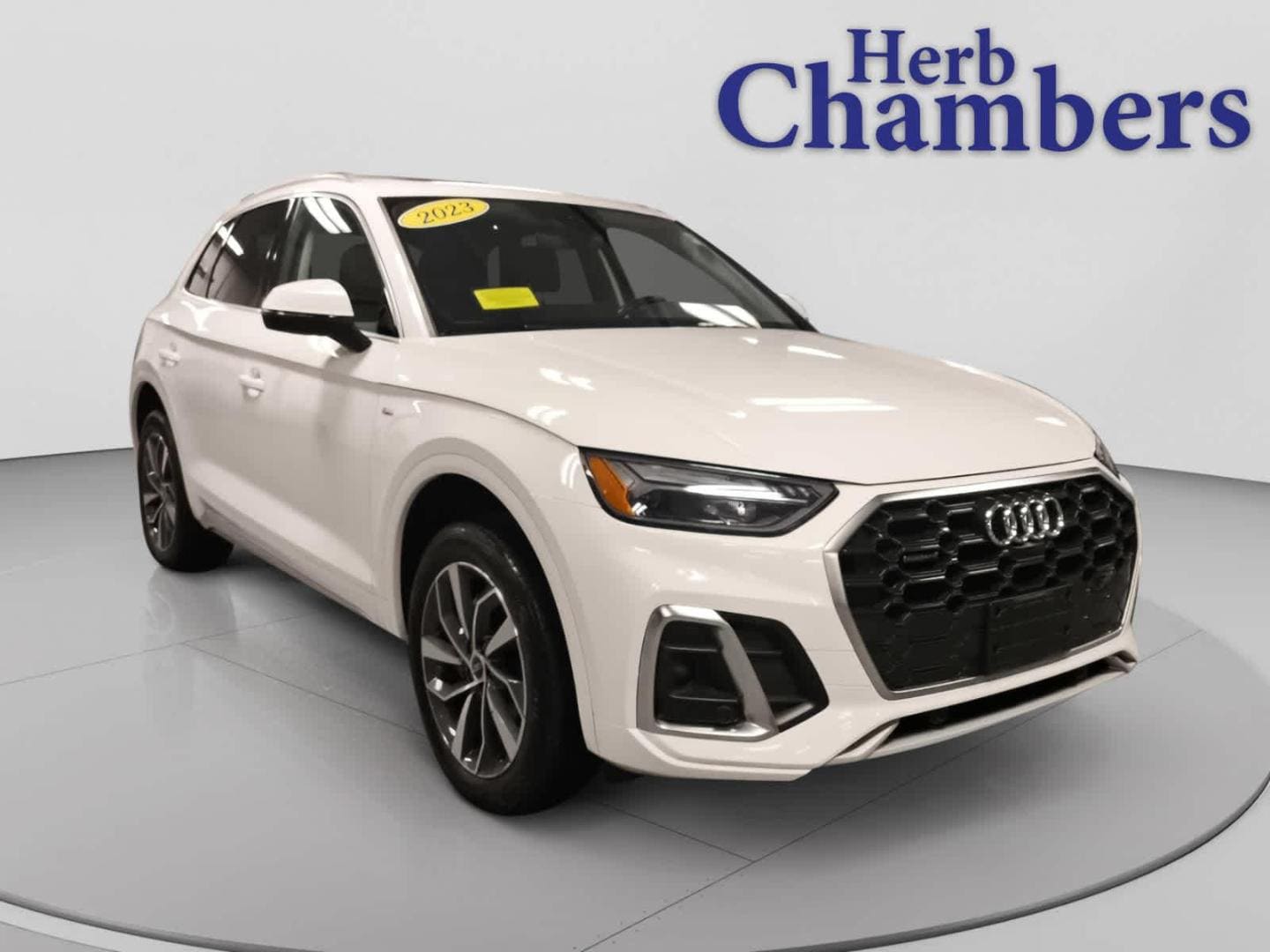 2023 Audi Q5 45 Premium Plus's photo