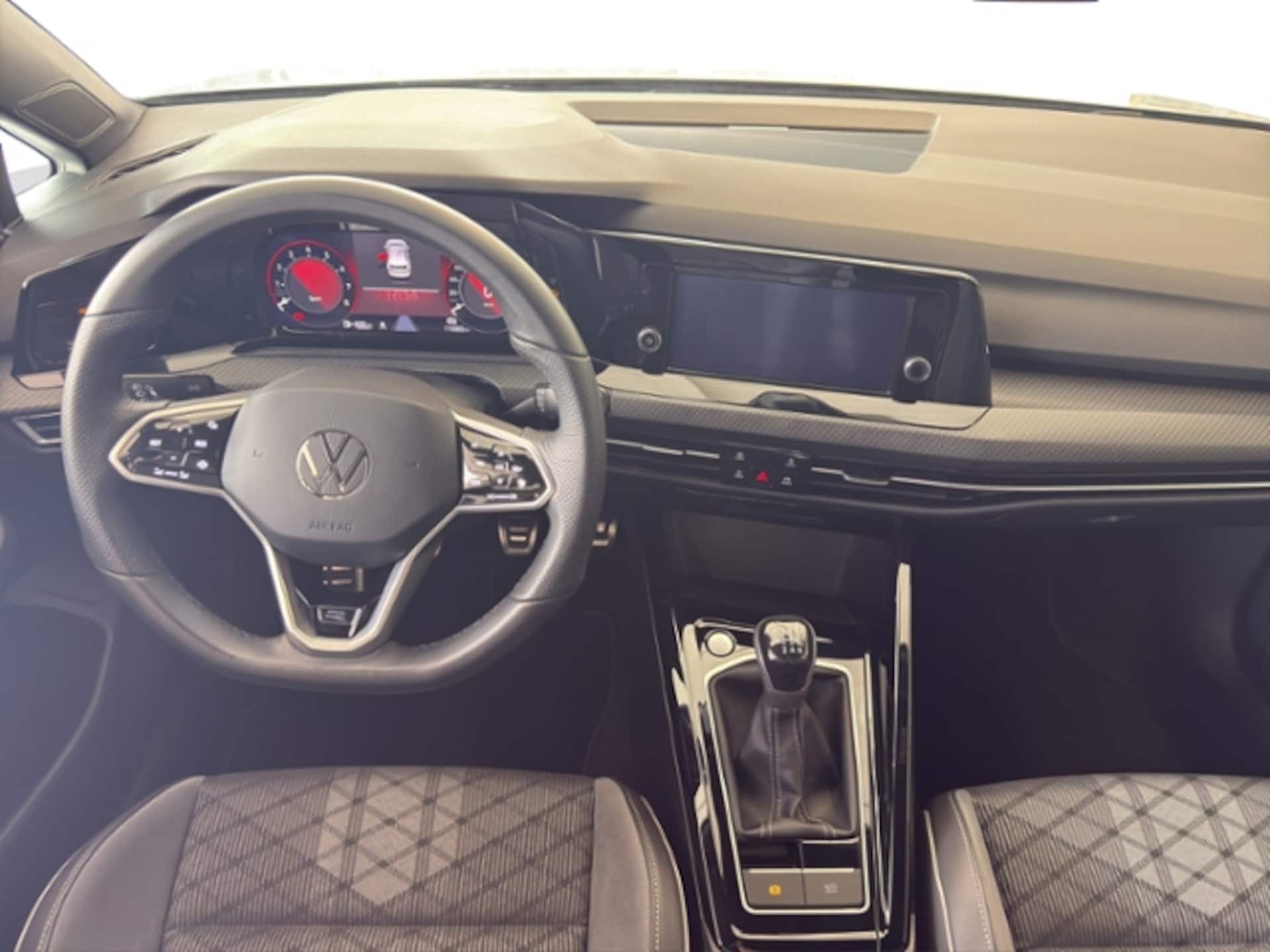 Volkswagen Golf R-Line